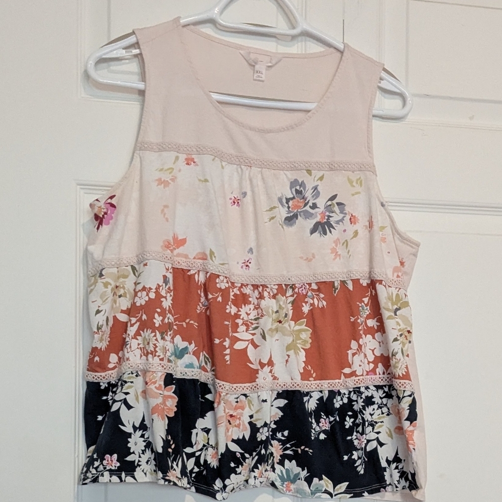 Cute Floral & Lace Tank Top